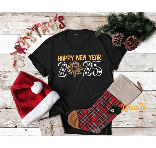 CAMISETA NEGRA 2025 HAPPY NY ESTRELLAS